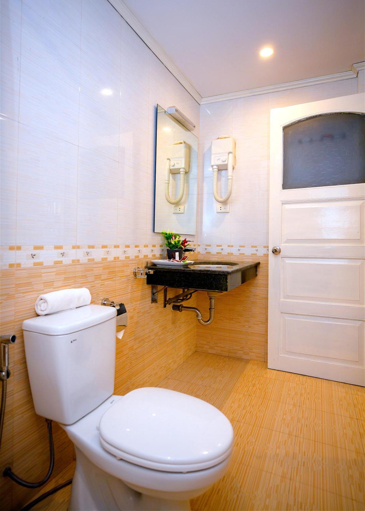 האנוי Royal Hotel Ha Noi מראה חיצוני תמונה